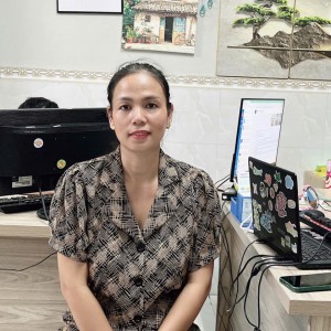 Chị Khoang đang tìm việc bao ăn ở lại ạ