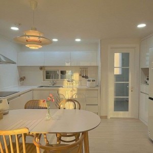 E ở chung cư Khánh Hội 2 Quận 4 Cần tìm chị giúp việc lương 13 triệu bao ăn ở