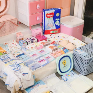 Hiện gd e đag cần cô chăm em bé 8 tháng tuổi.