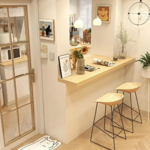 Ông bà về quê sống nên em cần chị giúp việc phụ em đi chợ trông coi nhà cửa. Nhà nhỏ ở Quận 3 trên đường Lý Chính Thắng.