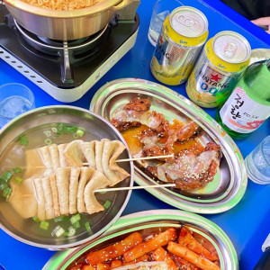 Nhà Em Đang Có Nhu Cầu Cần 1 Cô Giúp Việc Nhà Và Nấu Ăn Cho Gia Đình Có 3 Người Lớn. Liên Hệ Trực Tiếp: 0904837869