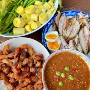 Gia đình em cần gấp 1 cô nội trợ cho chị gái em ạ