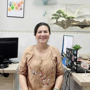 Chị Ngọc đang cần tìm vệc lâu dài ạ