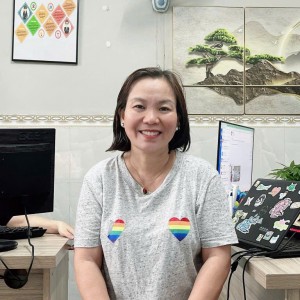 Chị Trinh đa năng mọi công việc , đang tìm việc bao ăn ở lại ạ