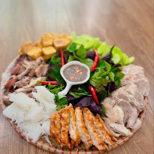 Cần gấp 1 cô giúp chăm bà đi làm bao ăn ử lại ạ