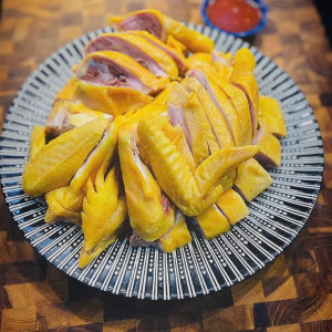 Tuyển gấp 1 cô giúp việc nhà cho gđ em ạ