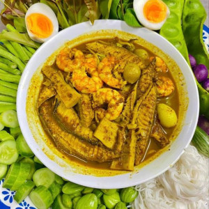 Nhà em ở Q2 cần tìm cô về giúp việc cho gia đình em ạ