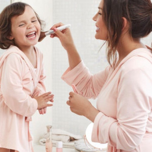Tuyển Gấp 1 Cô Chăm Bé Giỏi Đi Làm Bao Ăn Ở Lại A