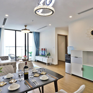 Tìm gấp chị giúp việc nhà 1 lầu, đưa đón bé 7 tuổi đi học (Ở LẠI)