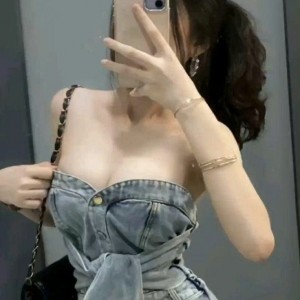 Tuyển gấp 1 cô làm cho gđ em ạ