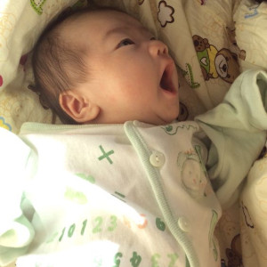 TÌM GẤP 1 CÔ CHĂM BÉ MÁT TAY VỀ CHĂM SÓC CHO BÉ BO NHÀ EM VỪA TRÒN 10 THÁNG TUỔI