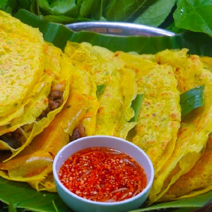 Tìm gấp chị phụ quán bánh xèo (Ở LẠI) - lương từ 7-11tr (Bao ăn ở)