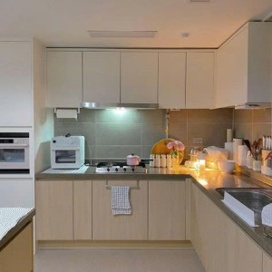 QUẬN 4 NGAY BẾN VÂN ĐỒN CẦN TÌM GẤP CÔ GIÚP VIÊC NHÀ LƯƠNG CAO