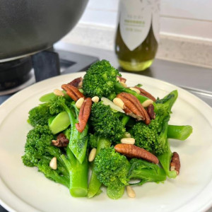 Cần tìm một chị về dọn dẹp nhà cửa cho gia đình có 3 thành viên ở quận 4.Lương tháng từ 10 triệu