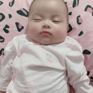 Cần người chuyên chăm bé giỏi ạ