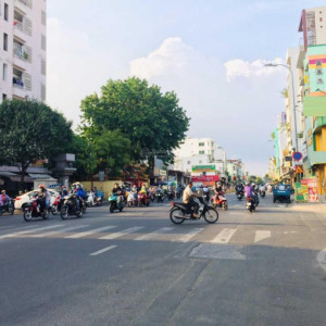Em Cần Một Chị Giúp Việc Làm Ở Lại, Không Yêu Cầu Kinh Nghiệm