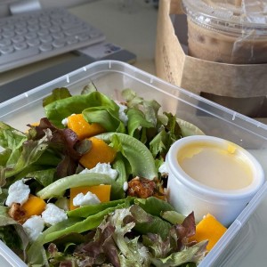 Nhà 1 trệt 1 lầu ở Quận 5 cần tìm chị giúp việc nhà, nấu ăn đơn giản, dọn dẹp nhà cửa.