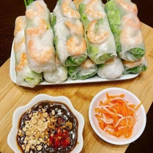 Cô nào thực sự cần việc alo e nha