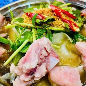 Vẫn chưa thuê được người , e tuyển tục lại tuyển ạ