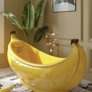 Nhà có 3 người lớn hay bận bịu cv nên e tha thiết cần 1 cô về trông nom nhà cửa,