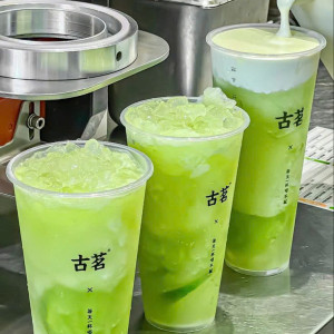 Cần tìm gấp 1 chị trông bé 5 Tháng bao ăn ở lại ạ