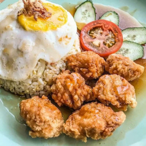 Nhà em ở Q1 cần gấp chị giúp việc nhà có thể nhận việc đi làm ngay ạ