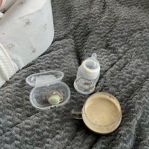 Em đang cần gấp 1 chị bảo mẫu chăm bé 9 tháng nhà em ở đường CMT8 Quận Tân Bình lương 13 triệu bao ăn ở