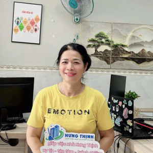 Em đang tìm việc cho cô em mới ở quê lên ạ