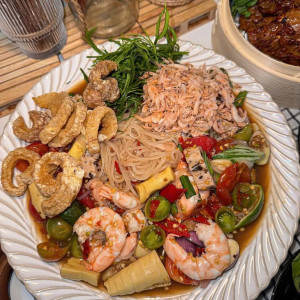 Gia đình em cần gấp cô nào lm được alo e gấp nha