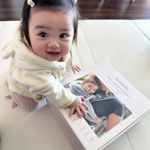 Em bé em vừa tròn 9 tháng tuổi cần tuyển cô chăm sóc bé.