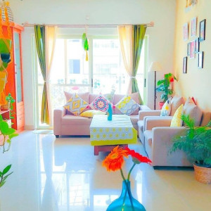 Nhà Ở Tôn Thất Thuyết, Quận 4 Có 2 Vợ Chồng , 1 Con Đi Học Được 10 Tuổi Đang Cần Tuyển Cô Giúp Việc