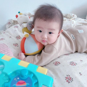 Bé su Nhà Em vừa Tròn 3 Tháng Tuổi, Cần Ngay Một Chị Sang Qua Chăm Bé Cùng Vợ Chồng Em