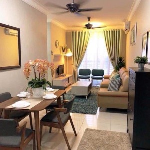 Gia đình 4 người – tìm 1 chị phụ giúp việc nhà , lương tháng 13 triệu ở trên đường Ngô Gia Tự Q10 ạ