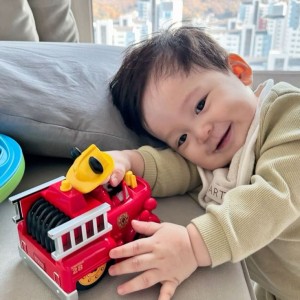 TÌM CHỊ CHĂM BÉ 10 THÁNG TẠI QUẬN 3