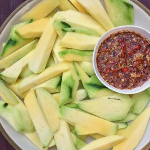Tuyển Gấp 1 Cô Làm Việc Có Tâm Đi Làm Bao Ăn Ở Lại A