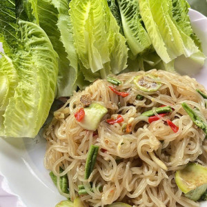 Gia đình em tuyển gấp 1 cô làm việc có tâm đi làm bao ăn ở lai a