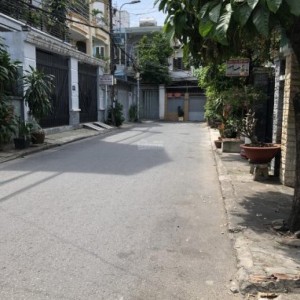 Cần tìm một cô giúp việc ở lại cho gia đình tại đường Nguyễn Xí Quận Bình Thạnh.