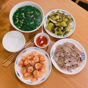 Tìm 1 Chị Về Lo Cơm Nước Và Dọn Dẹp Nhà Cửa Cho Gia Đình Giám Đốc Ở Quận 9