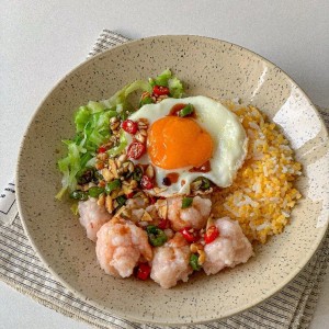 Em Tìm Cô Giúp Việc Nhà Cho Gia Đình với Mức Lương Từ 12 Triệu Trở Lên Nha