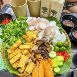 Chính chủ em cần gấp 1 cô đi làm bao ăn ở lại ạ