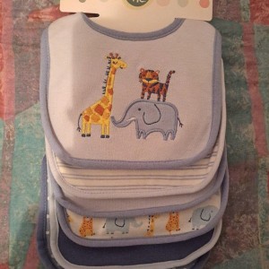 Vợ chồng em đang cần cô bảo mẫu ,chăm bé 7 tháng ở Chung Cư Melody Residences quận Tân Phú LƯƠNG 11 TRIỆU Ạ