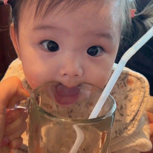 Nhà em đang cần gấp 1 chị có kinh nghiệm chăm bé về phụ chăm em bé được  4 tháng tuổi tại quận 5