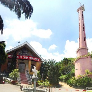 Em Cần Cô Giúp Viêc Nhà, Nấu Ăn Cho Gd có 2 vợ Chồng Và Con Lớn Đã Được 5 Tuỏi. Tìm Cô Dưới 60 Tuổi, Sức Khoẻ Tốt, Thật Thà Hiền Lành Làm Ăn Ở Lại Cùng Gd.