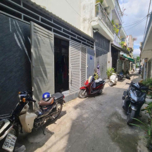 NHÀ Ở GẦN NGAY CHỢ TÂN MỸ - TUYỂN CÔ GIÚP VIỆC NHÀ (BAO ĂN Ở)