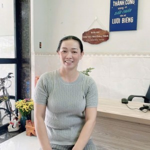 Chị Năm đang tìm việc chăm bé - giúp việc nhà bao ăn ở lại ạ
