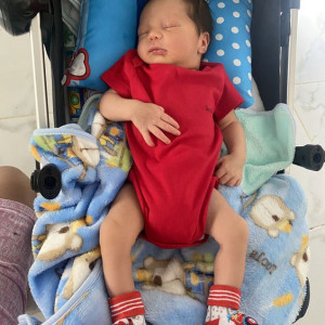 Alo các chị ơi, nay nhà em đang cần tuyển chị bảo mẫu về chăm sóc bé nhà em được 10 tháng tuổi tại gần ngay bến xe miền tây