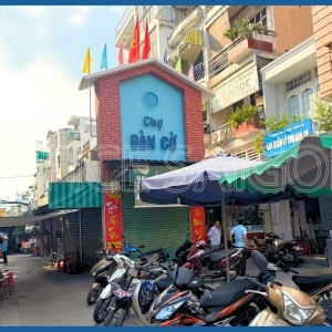 do bận rộn công việc nên tìm chị về phụ việc nhà, công việc chỉ lau chùi + nấu ăn cho gd