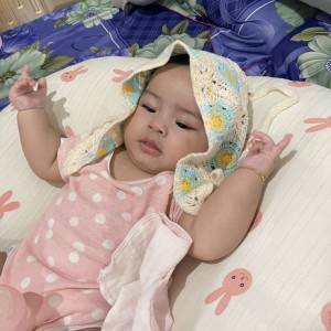 Vợ Chồng Em  Đang  Cần Cô Chăm Bé Gái 10 Tháng . Lương 12,5 Triệu, Bao Ăn Ở Lại