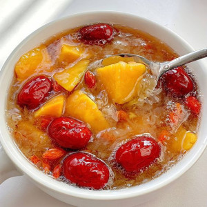 Tuyển gấp 1 cô nấu ăn dọn dẹp cho gđ em ạ