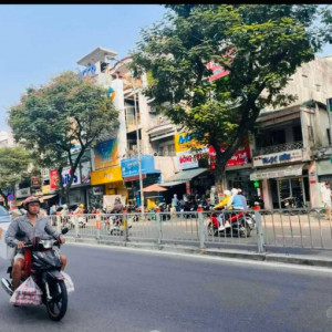 Trên đường Xô Viết Nghệ Tĩnh Quận Bình Thạnh, em đang cần tìm gấp chị giúp việc nhà làm ăn ở lại gắn bó lâu dài cùng gia đình em luôn nha